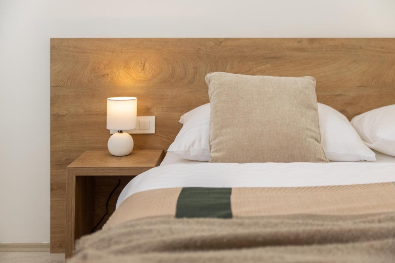 Holiday Homes Ostro Кралевица Екстериор снимка