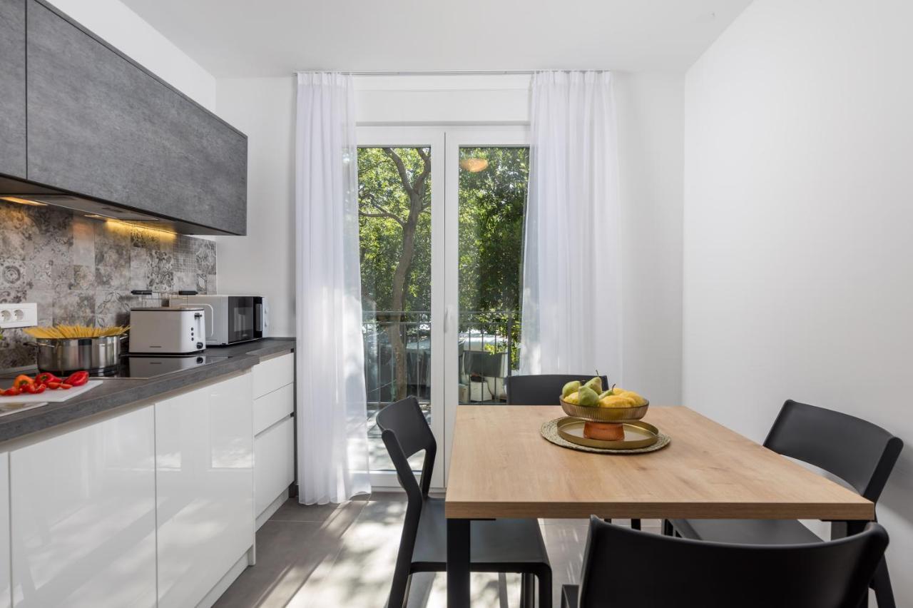 Holiday Homes Ostro Кралевица Екстериор снимка
